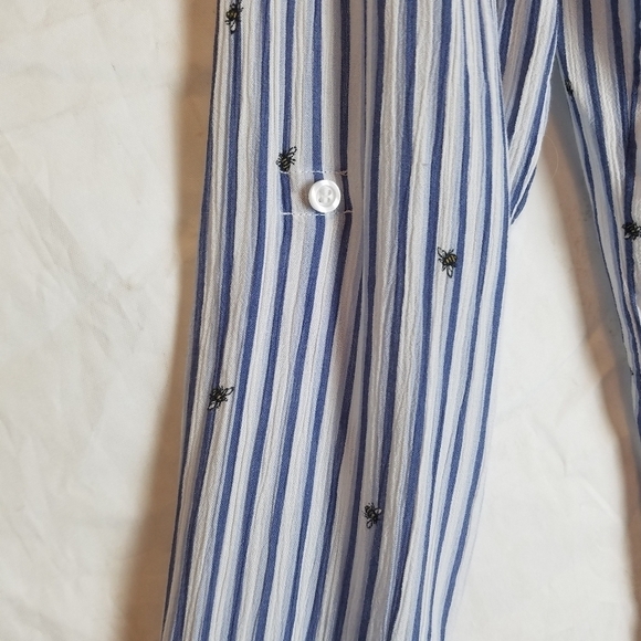 A,n,a long sleeve striped bee button front top - Picture 4 of 9